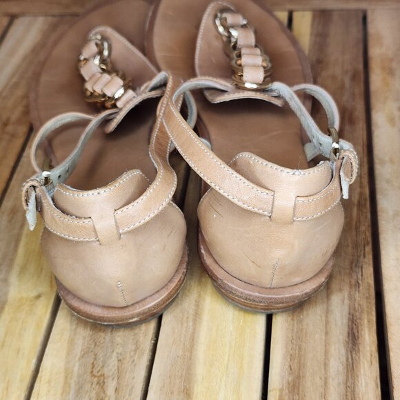 [7.5] Michael Kors Tan Leather Flat Sandals Adjustable Straps Chain Link Sz 7.5 - Picture 5 of 9